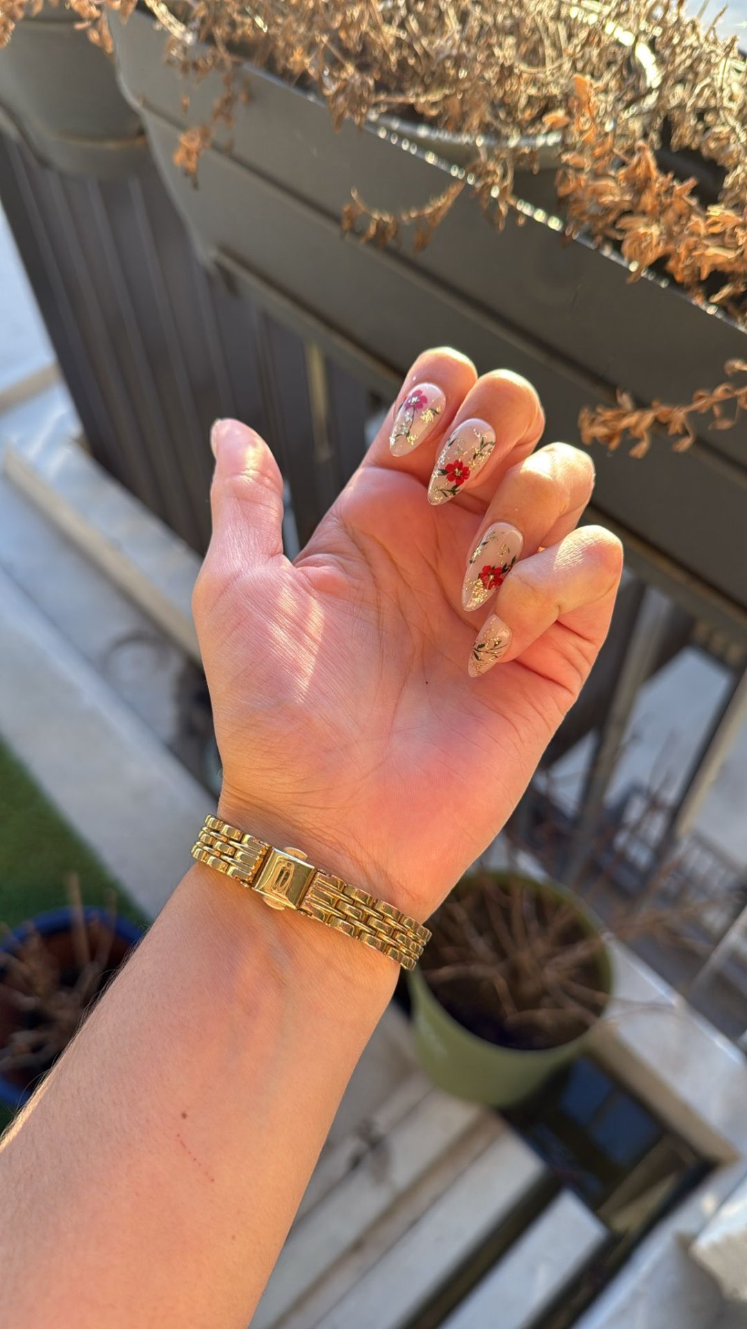 Custom nail design - floral gold accents